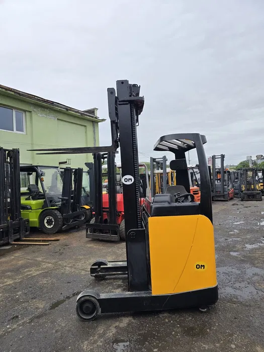 Reachtruck Fiat OM Thesi – Compact, Fiabil, Gata de Lucru!
