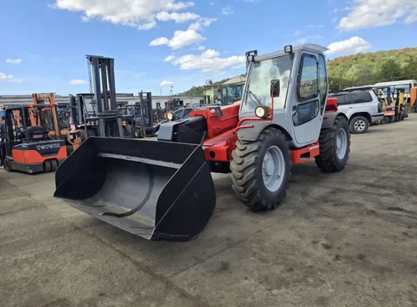 Încărcător Telescopic Massey Ferguson 8937