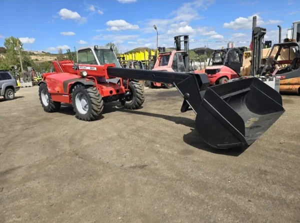 Încărcător Telescopic Massey Ferguson 8937