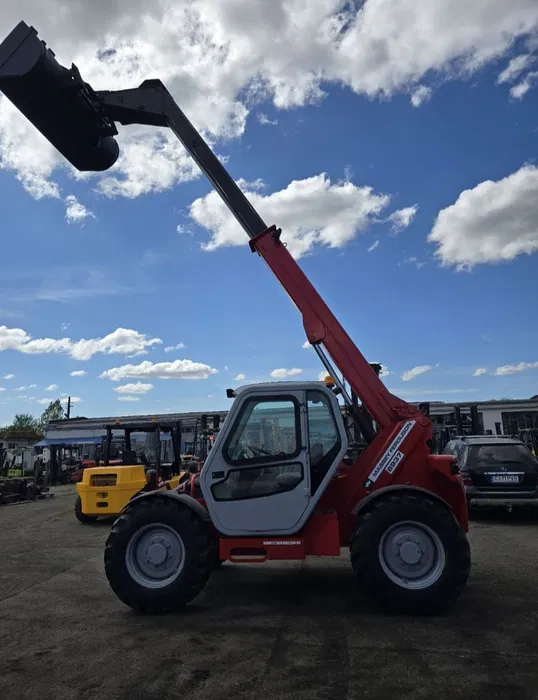 Încărcător Telescopic Massey Ferguson 8937