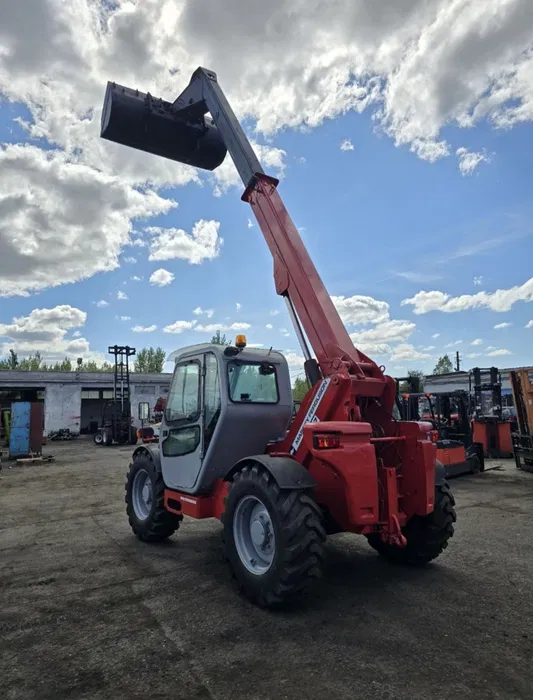 Încărcător Telescopic Massey Ferguson 8937