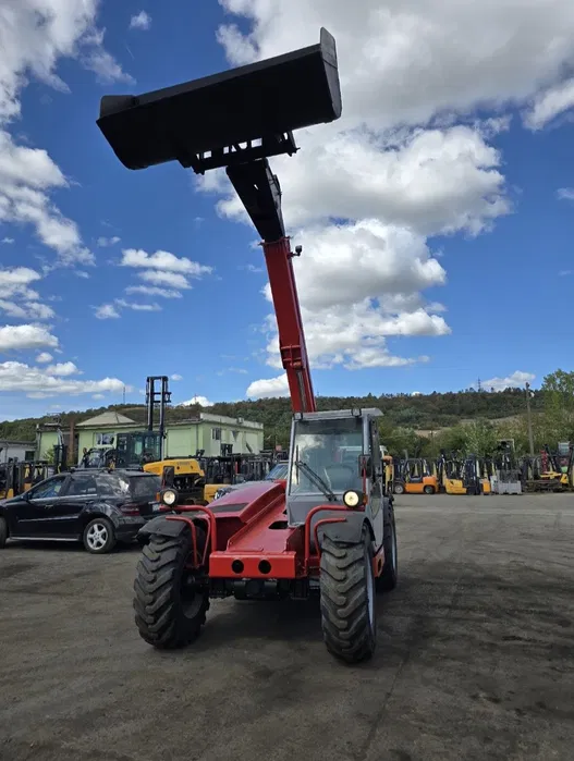 Încărcător Telescopic Massey Ferguson 8937