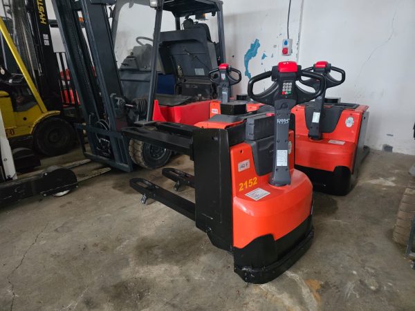 Transpalet electric Toyota SWE080L – 2000 kg, an 2019