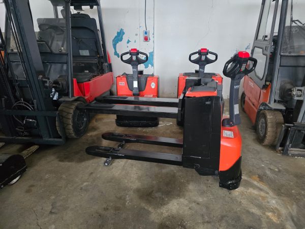 Transpalet electric Toyota SWE080L – 2000 kg, an 2019