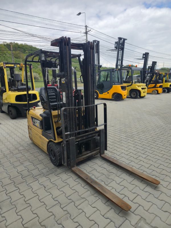 WhatsApp Image 2026-04-30 at 14.50.43 Stivuitor electric Caterpillar EP15 KRT 1.5 tone ridicare 4.75 m