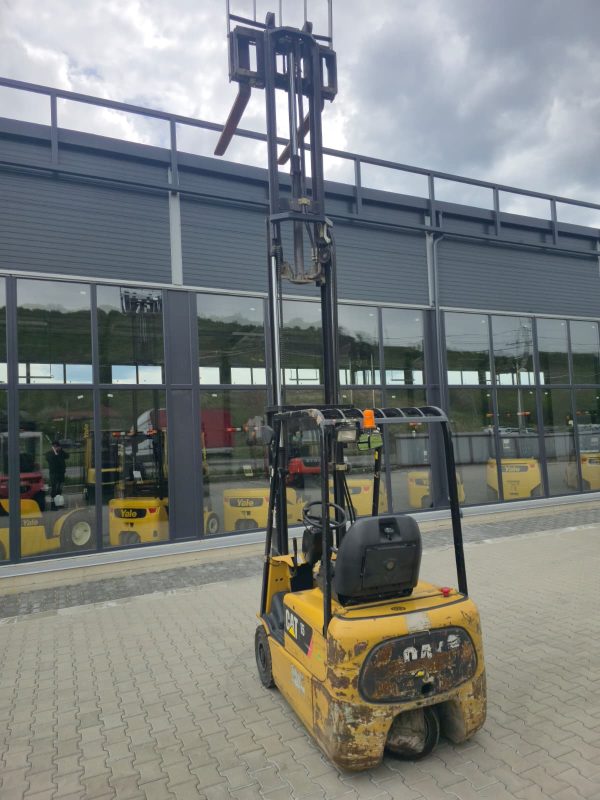 WhatsApp Image 2026-04-30 at 14.50.59 Stivuitor electric Caterpillar EP15 KRT 1.5 tone ridicare 4.75 m